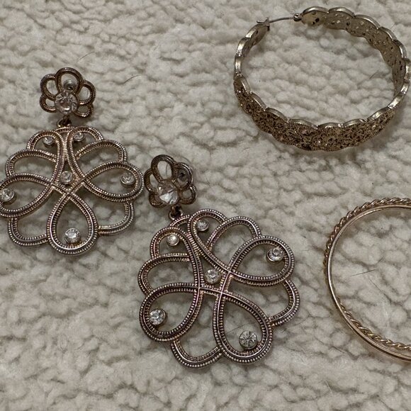 5 Pair Gold Pierced Earrings - Picture 2 of 7